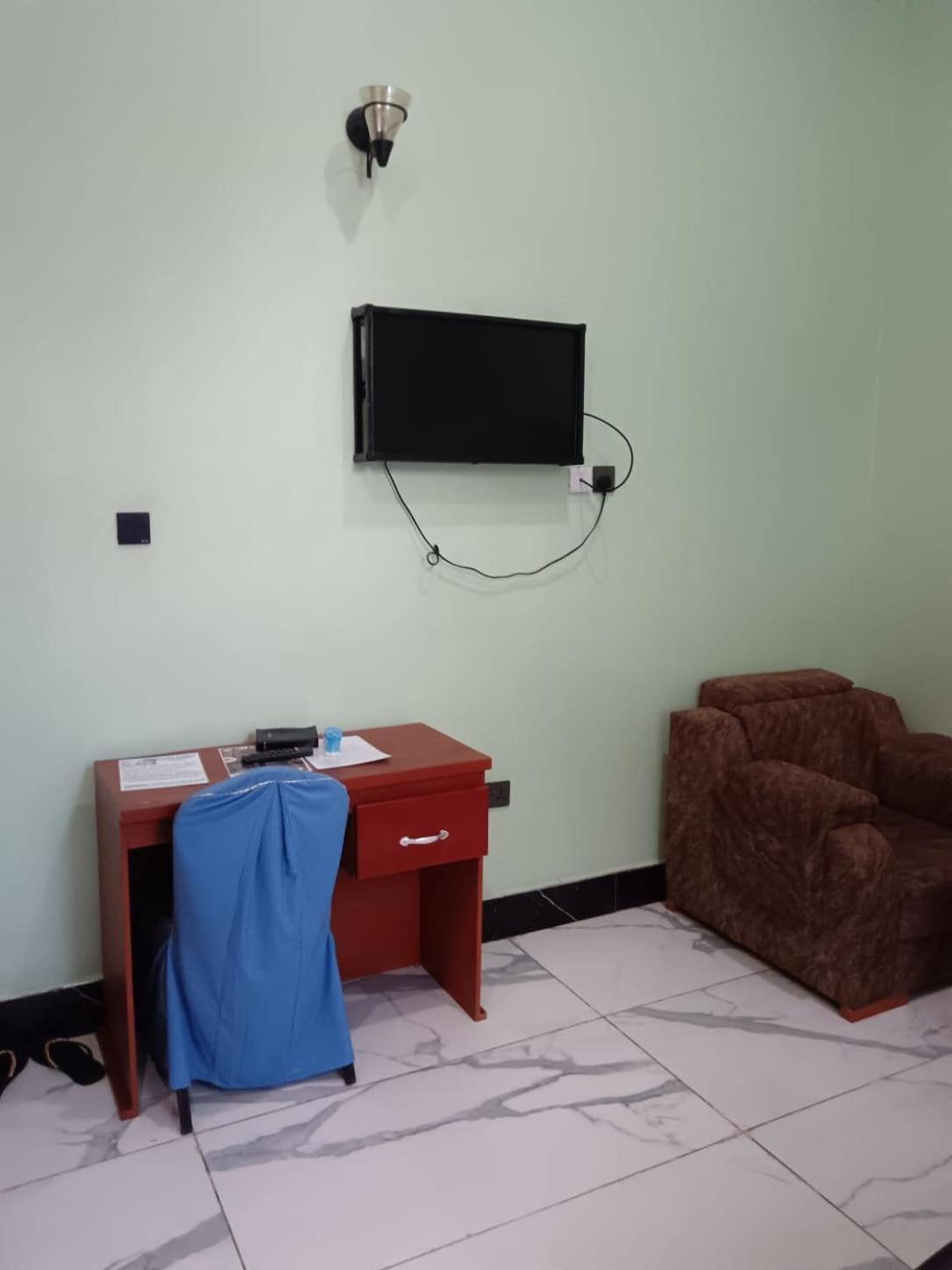 Hba Lodge Kahama Bagian luar foto