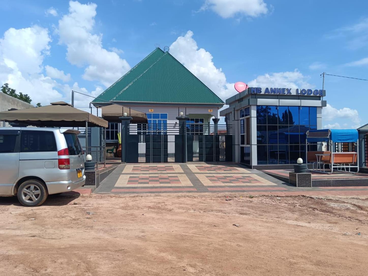 Hba Lodge Kahama Bagian luar foto